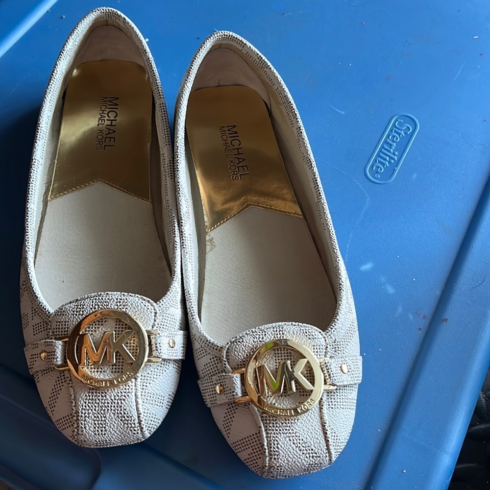 Michael Kors flats